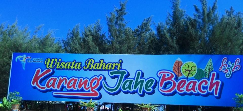 wisata pantai karang jahe rembang
