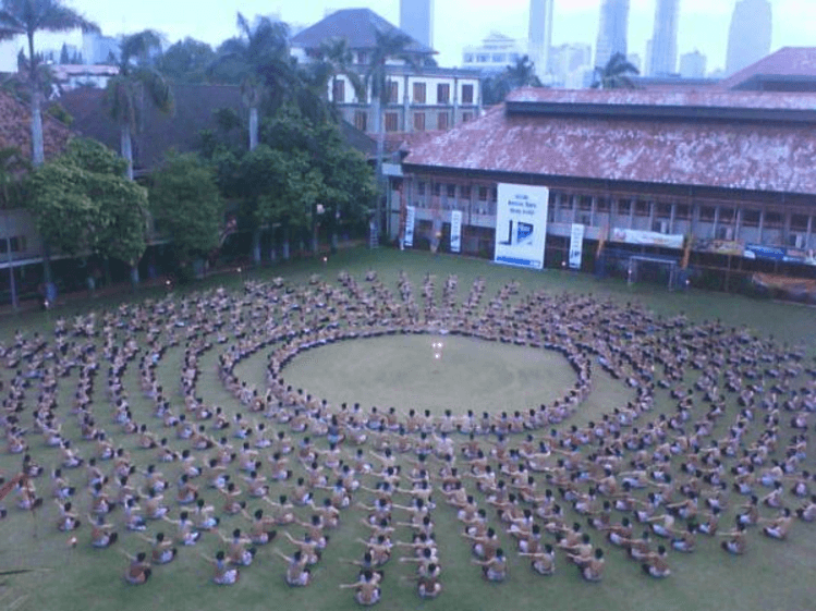 nama nama Tarian Daerah tradisional Indonesia dan Penjelasannya Tarian Kecak dari Provinsi Bali