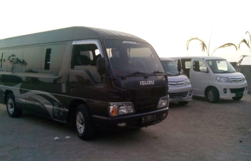 Armada mobil travel Jogja Jakarta