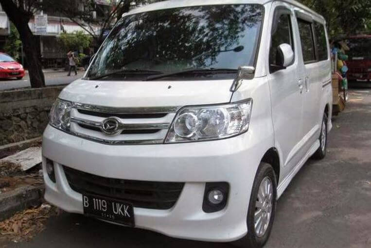 Mobil Luxio Travel Jogja Semarang